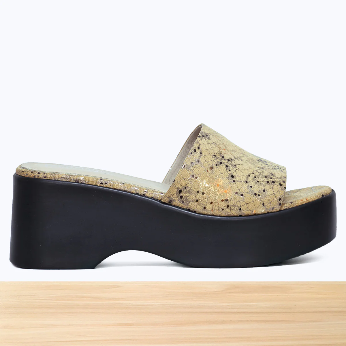045F Virela Cuir Beige Brillant