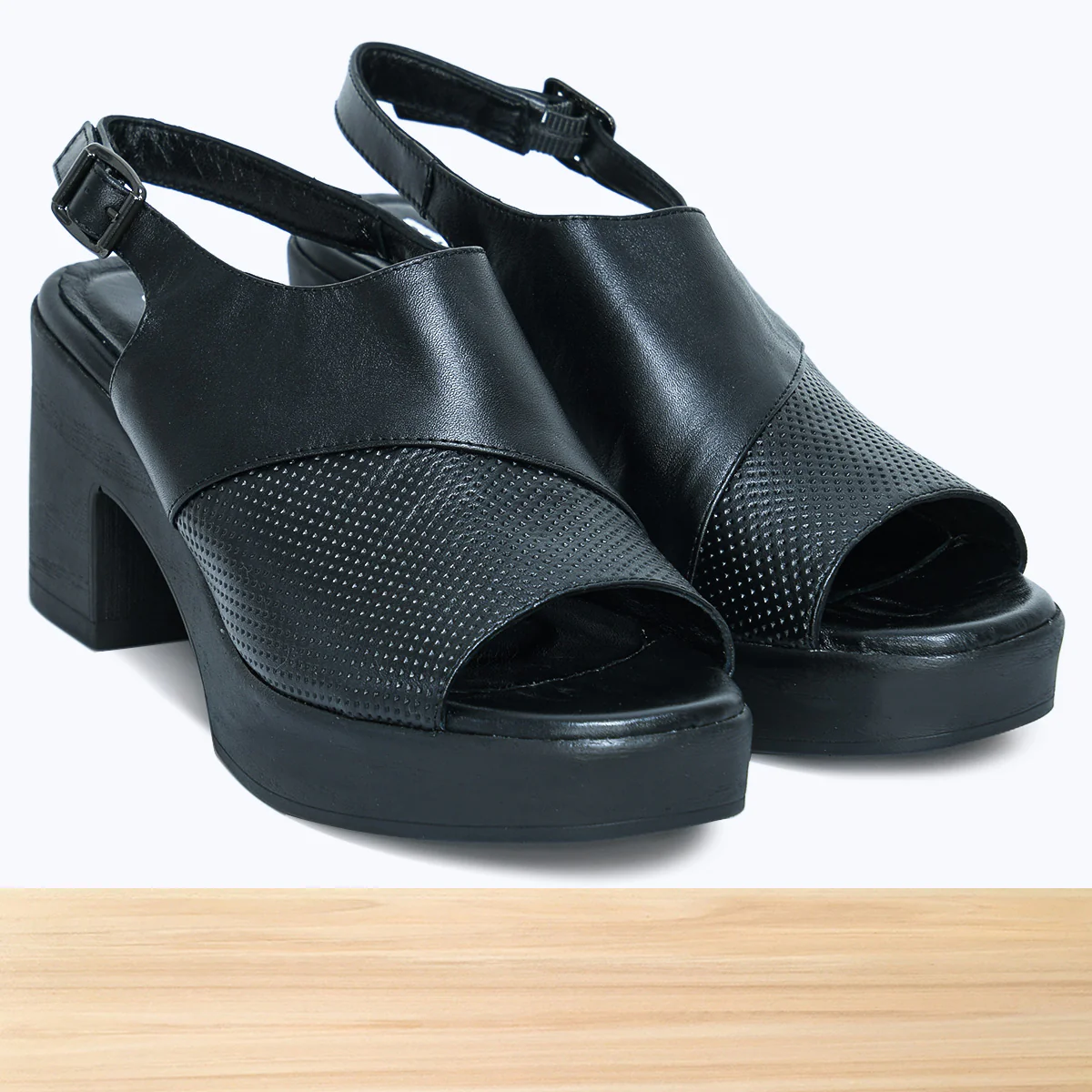 153F Capri Cuir Noir NV - Image 3