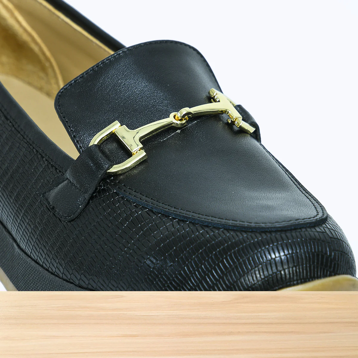 611F Pelta Cuir Noir Lézard - Image 4