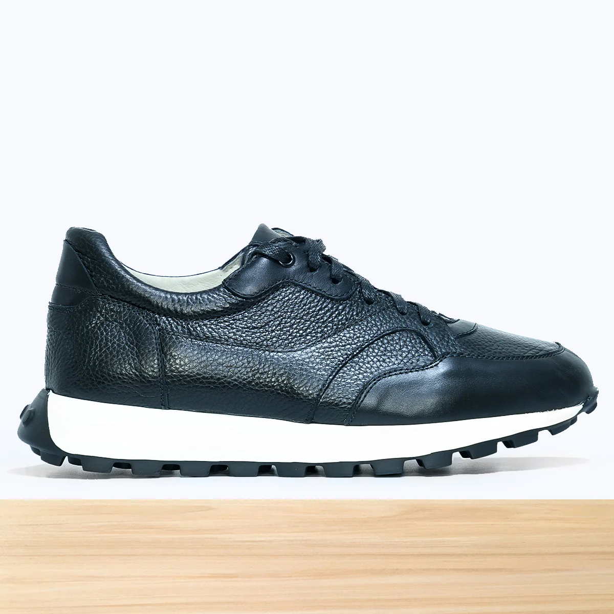 717 Gavro Noir
