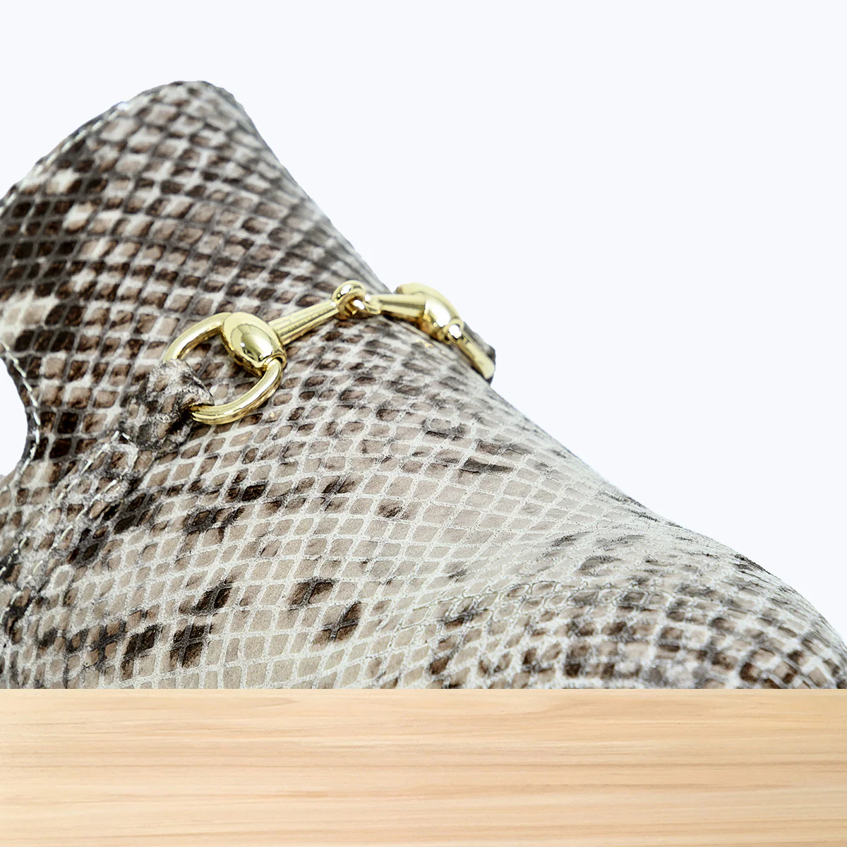 741F Qamar Cuir Serpent Beige Gris - Image 4