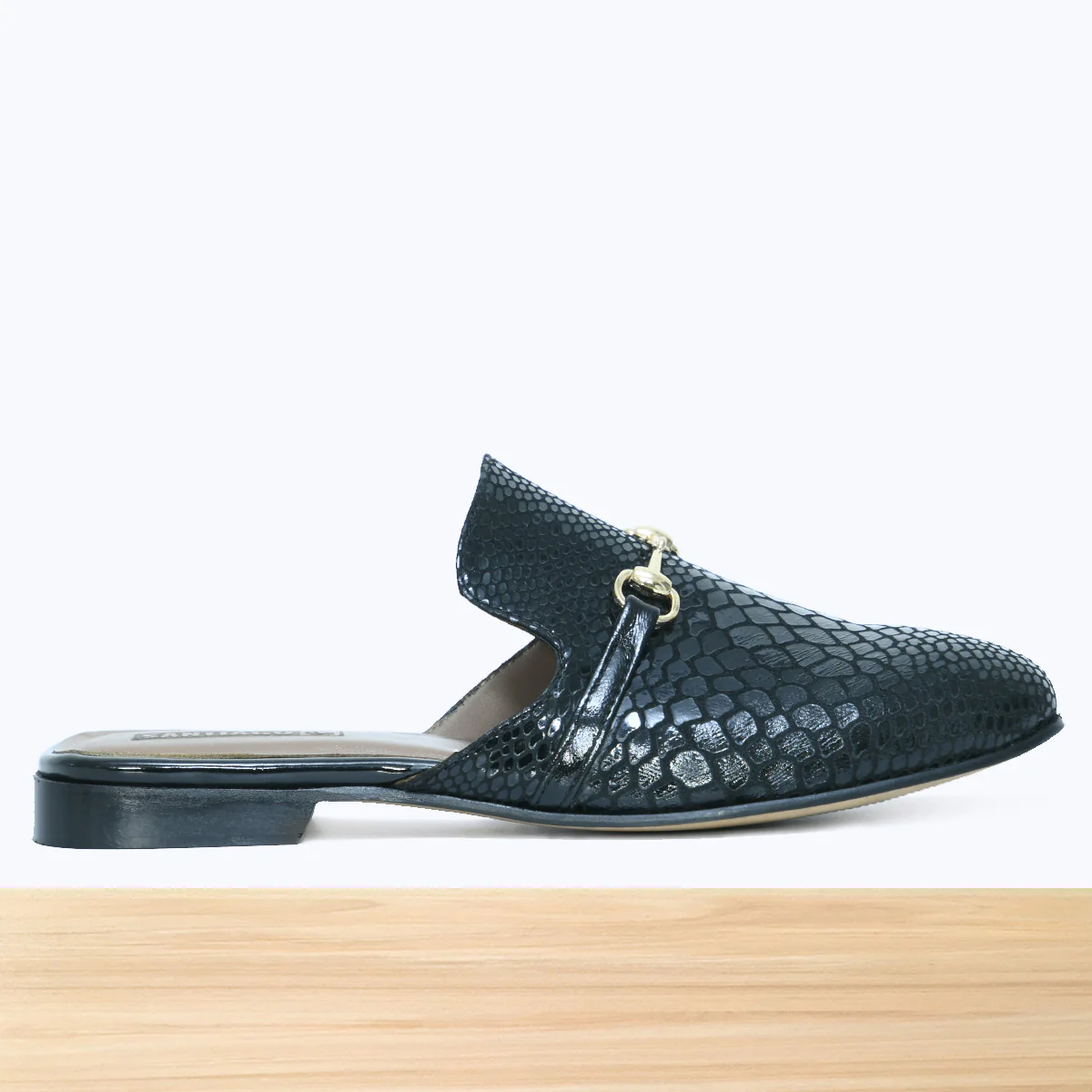 741F Qamar Cuir Serpent Noir SMA