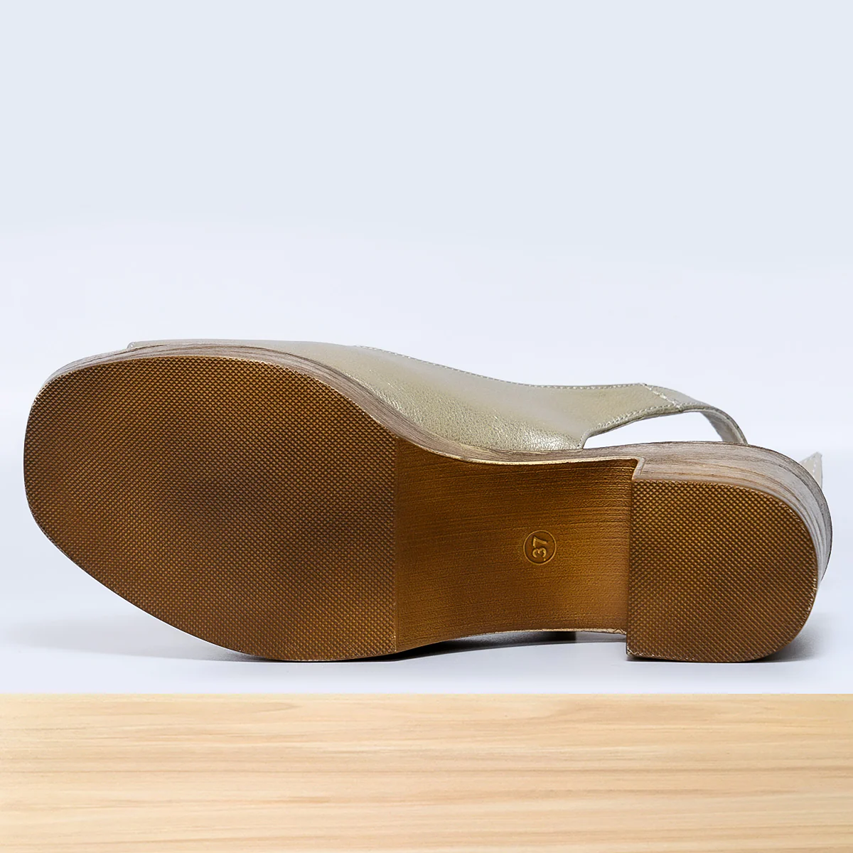 780f Arika en Cuir Doré - Image 4
