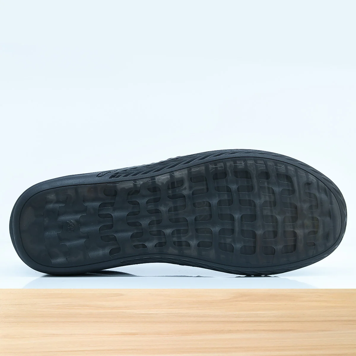 696F Varsho Cuir Noir - Image 5